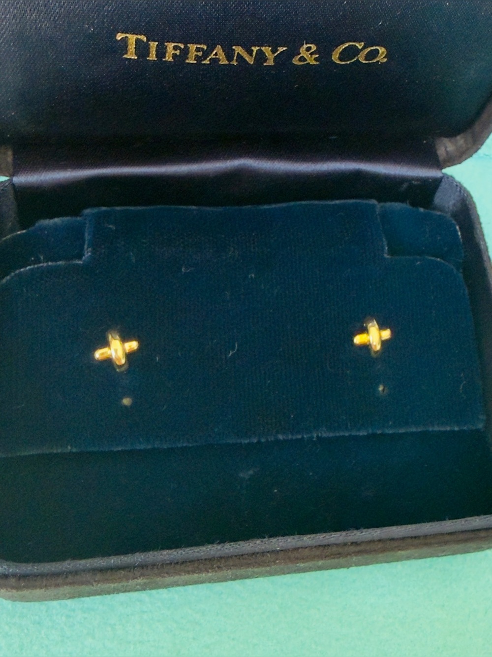 Tiffany & Co. 18K Yellow Gold Mini x Cross Stitch Stud Earrings - Picture 4 of 14